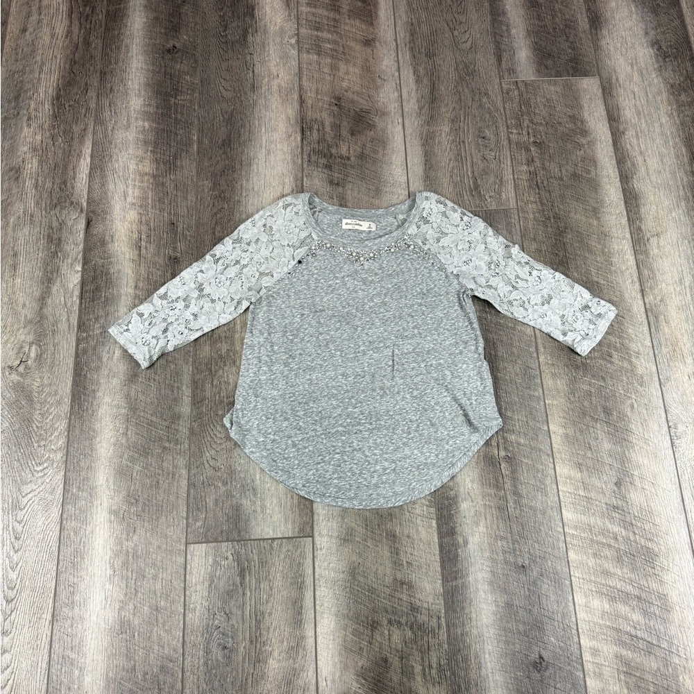 Abercrombie‎ Kids Grey Lace Top